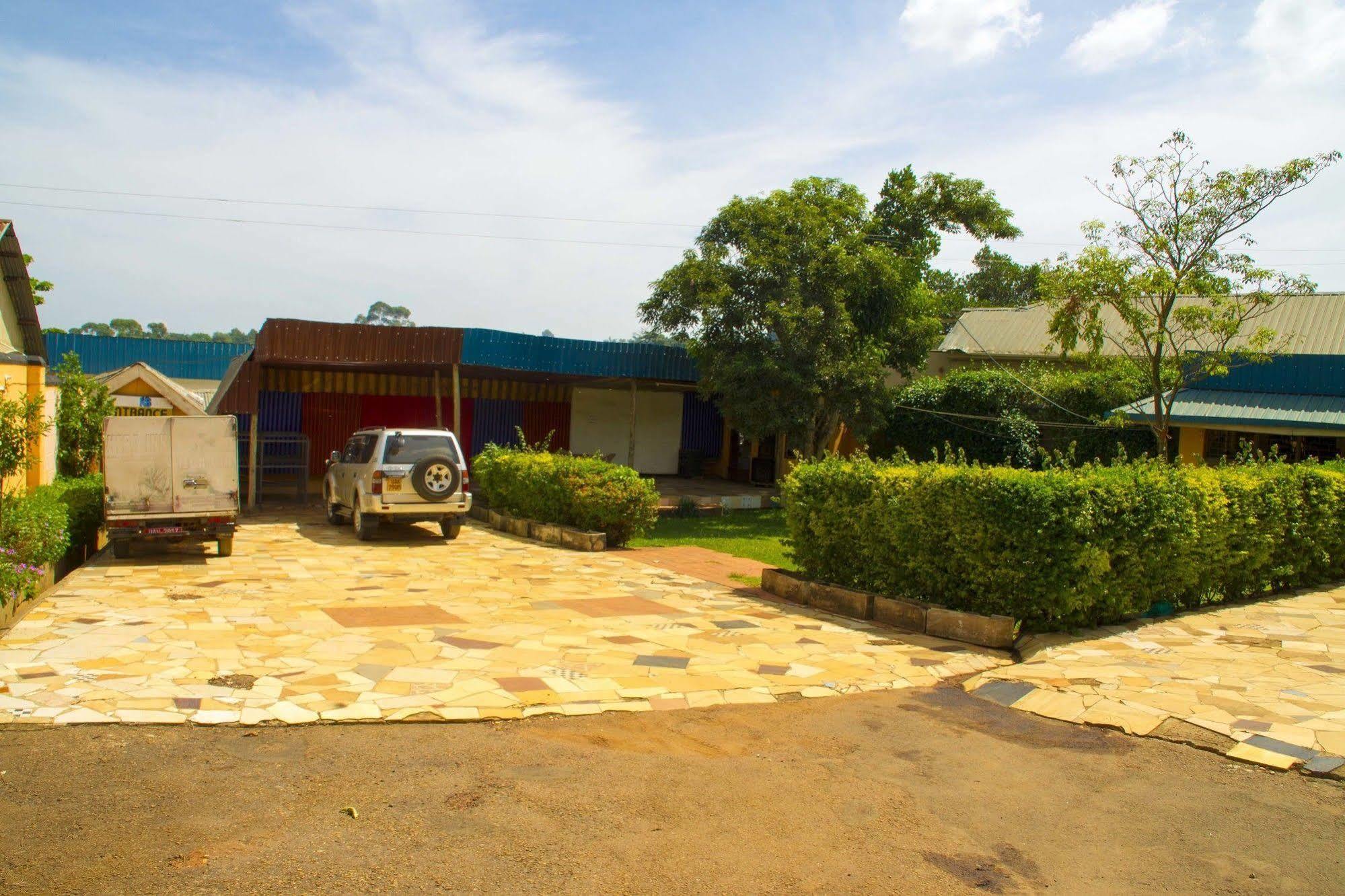 Keba Inn Lyamutundwe Exterior photo